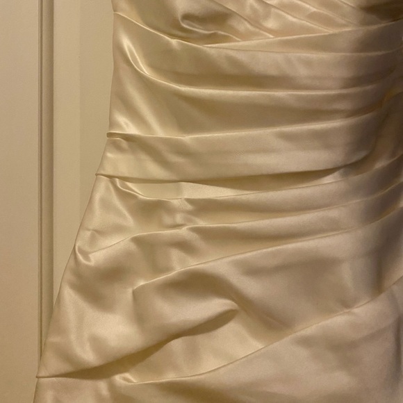 Ivory Yvonne bridal wedding dress size 6 great condition - Picture 3 of 7